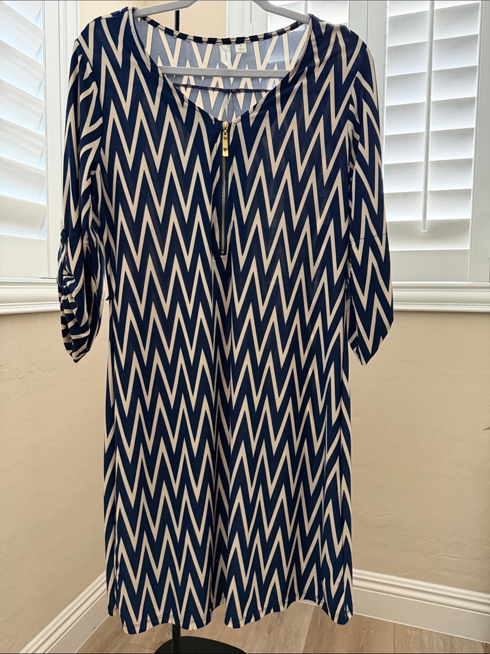 Tacera Navy and White Zigzag Midi Dress size S